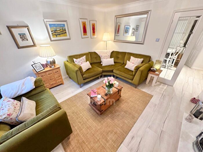 3 Bedroom Terraced House For Sale In Main Street, Lochwinnoch, PA12