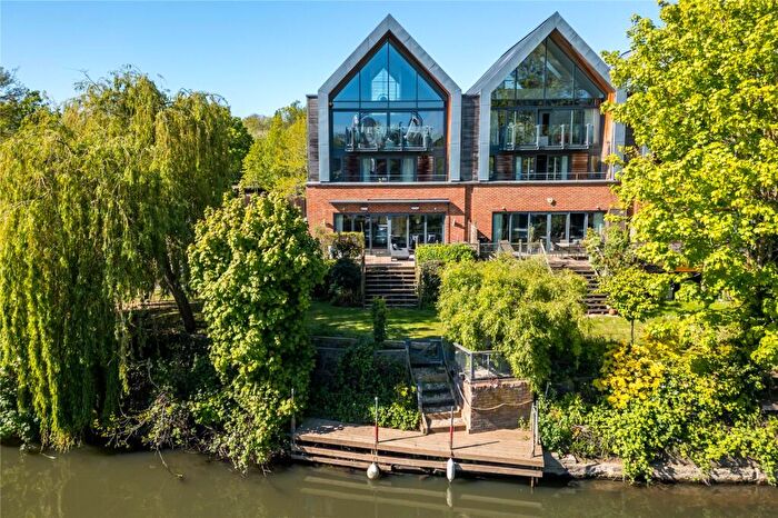 5 Bedroom End Of Terrace House For Sale In Whittets Ait, Jessamy Road, Weybridge, Surrey, KT13