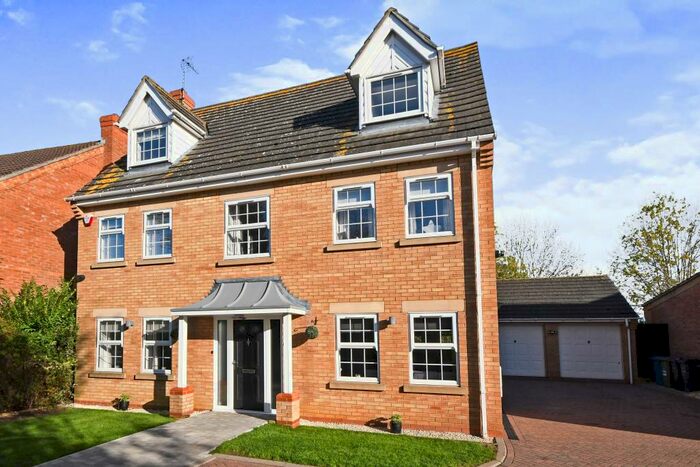 5 Bedroom Detached House For Sale In Macphail Crescent, Saxilby, Lincoln, LN1