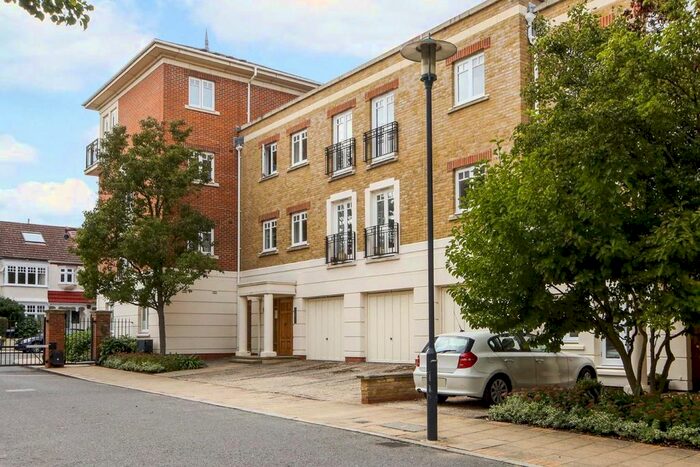 2 Bedroom Flat To Rent In Arosa Road, Twickenham, TW1