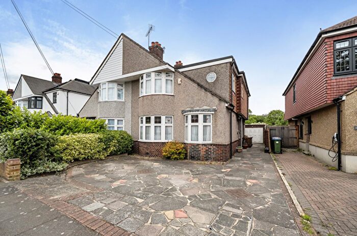 4 Bedroom Semi-Detached House For Sale In Hurst Road, Sidcup, DA15