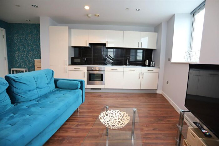 1 Bedroom Flat To Rent In The Heart, Mediacity Uk, M50