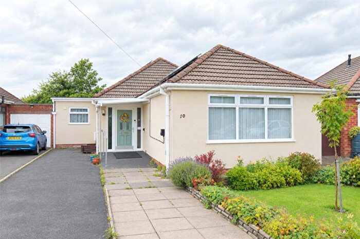 4 Bedroom Bungalow To Rent In Glenathol Road, Great Sutton, Ellesmere Port, CH66