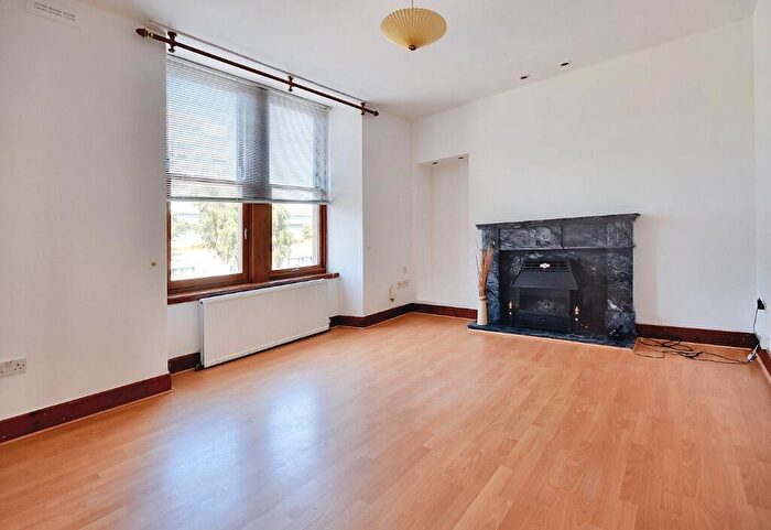 2 Bedroom Flat To Rent In Nelson Street, Inverclyde, Greenock, PA15