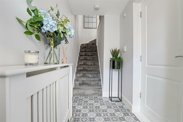 3 Bedroom Town House For Sale In Kelham Drive, Sherwood, Nottinghamshire, NG5