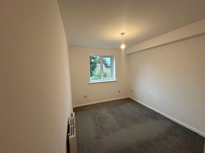 1 Bedroom Flat To Rent In Express Drive, Ilford, IG3