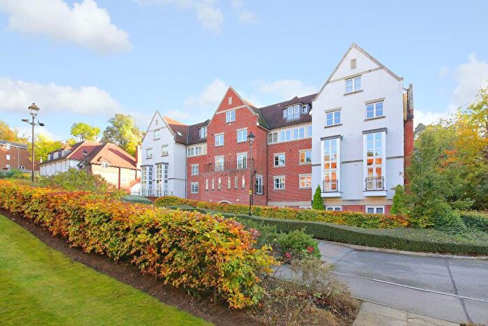 2 Bedroom Apartment To Rent In Cottage Close, HA2