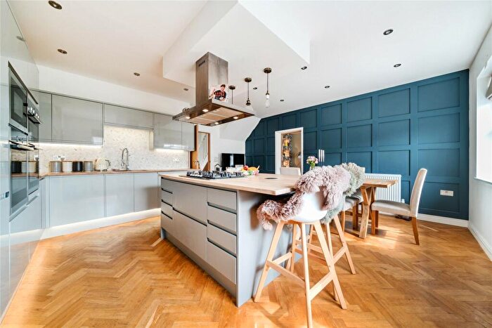 3 Bedroom Apartment For Sale In Thorverton, Exeter, EX5