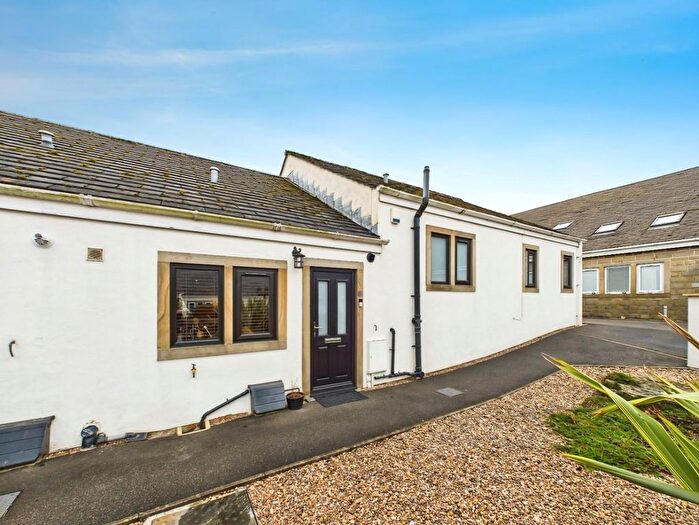 3 Bedroom Semi Detached Bungalow For Sale In Manywells Court, Cullingworth, Bradford, BD13