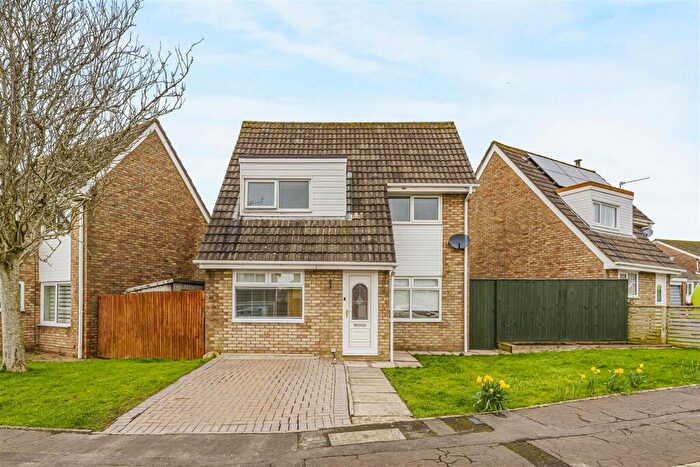 3 Bedroom Detached House For Sale In Cardigan Crescent, Boverton, Llantwit Major, CF61