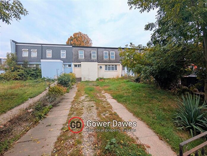 3 Bedroom Terraced House For Sale In Adelaide Road, Tilbury, RM18