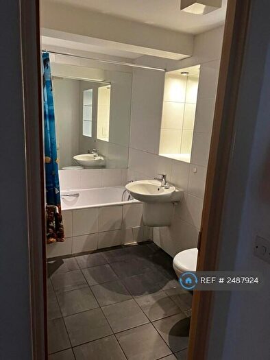 3 Bedroom Flat To Rent In St. James's Street, Brighton, BN2