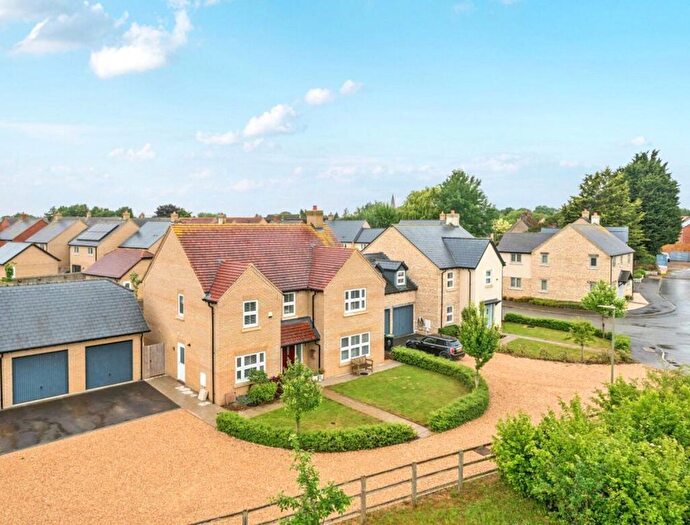 5 Bedroom Detached House For Sale In Marsh Furlong, Bampton, OX18