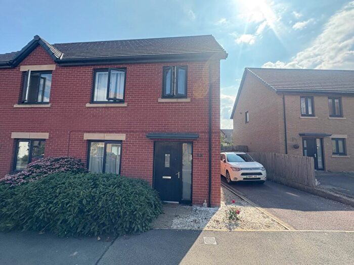 3 Bedroom Semi-Detached House To Rent In Kesteven Way, Little Stanion, NN18