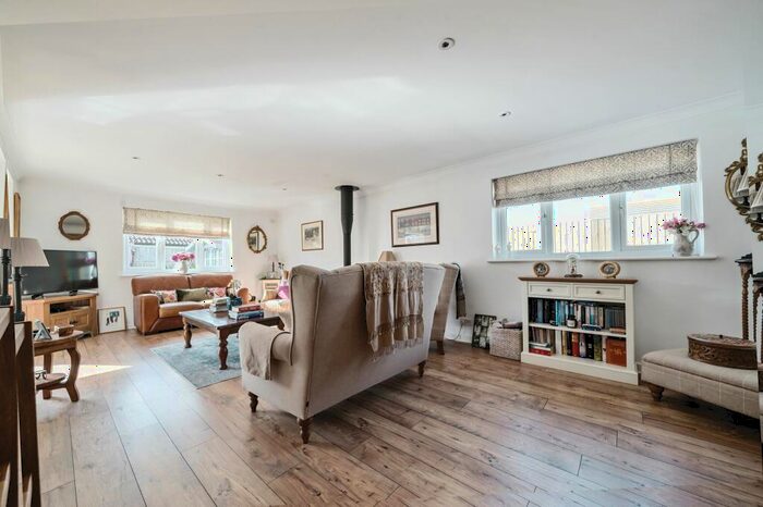 2 Bedroom Detached Bungalow For Sale In Old Farm Close, Bracklesham Bay, PO20