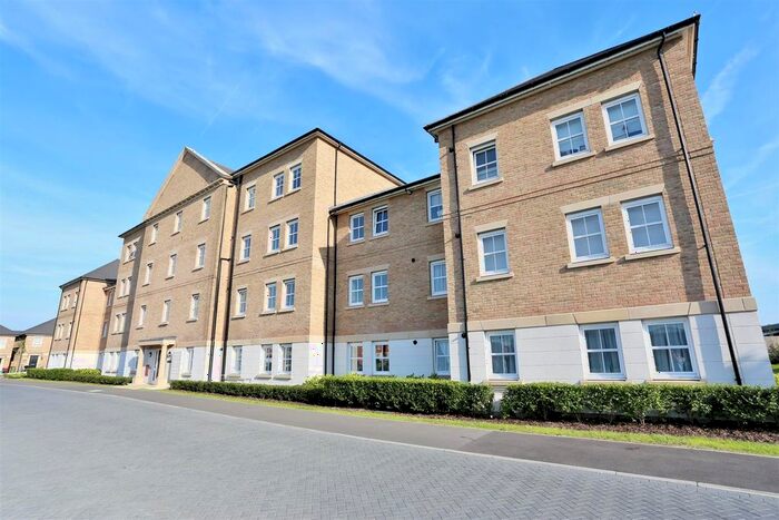 2 Bedroom Flat To Rent In Rainbow Road, Erith, DA8