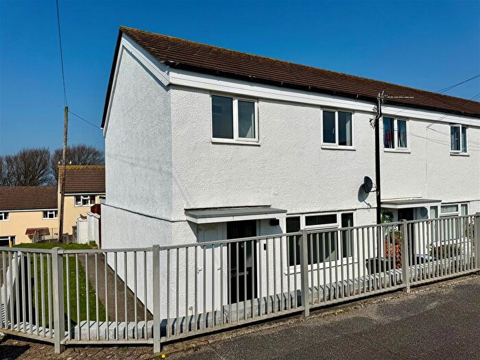 2 Bedroom End Terrace House To Rent In Calshot Close, St Columb Minor, Newquay, TR7