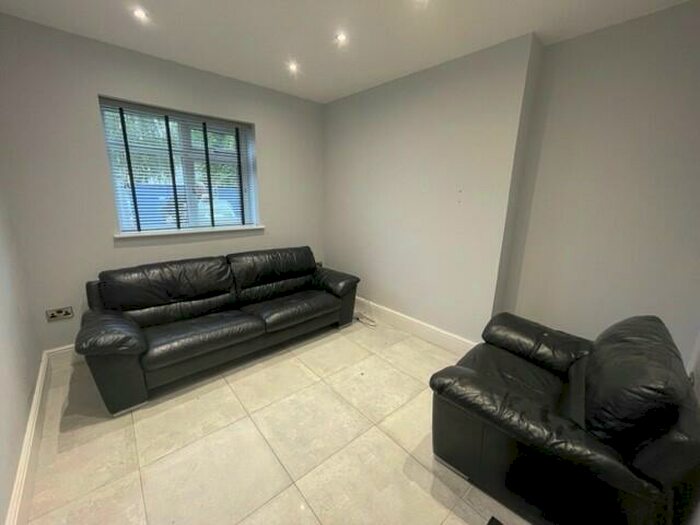 3 Bedroom End Of Terrace House To Rent In Church View, Pool In Wharfedale, Otley, West Yorkshire, Uk, LS21