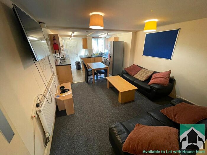 5 Bedroom Terraced House To Rent In Tiverton Road, Birmingham, B29