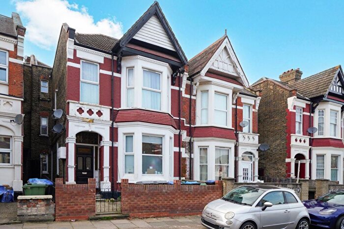 2 Bedroom Flat To Rent In Sellons Avenue, Harlesden, NW10