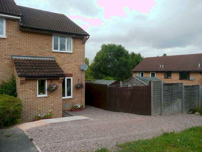 2 Bedroom Semi-Detached House To Rent In Gisburn Close, Heelands, Milton Keynes, MK13