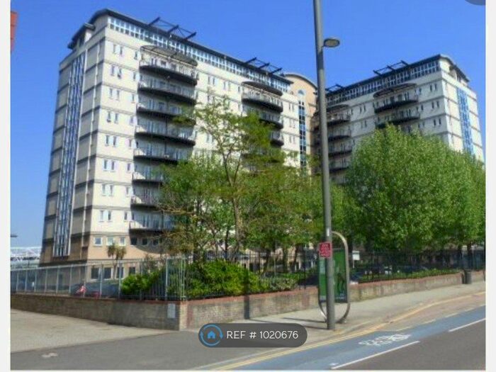 2 Bedroom Flat To Rent In Central House, London, E15