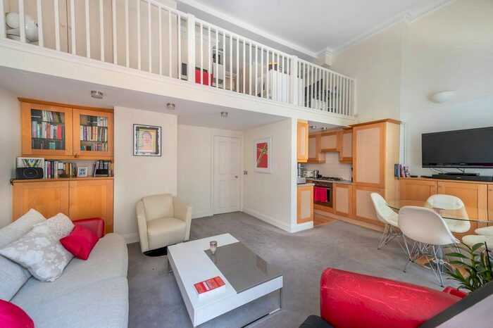 2 Bedroom Flat To Rent In Randolph Avenue, Little Venice, London, W9
