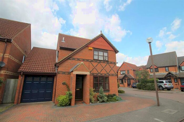 3 Bedroom Detached House To Rent In Wrens Park, Middleton, Milton Keynes, MK10