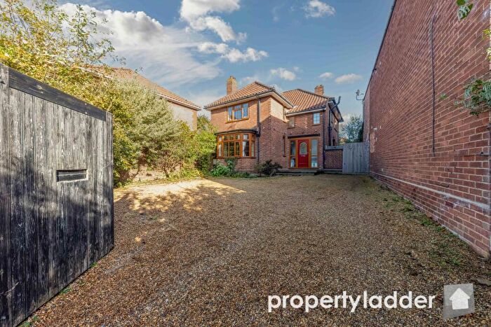 3 Bedroom Detached House For Sale In Oak Street, Norwich, Norfolk, NR3