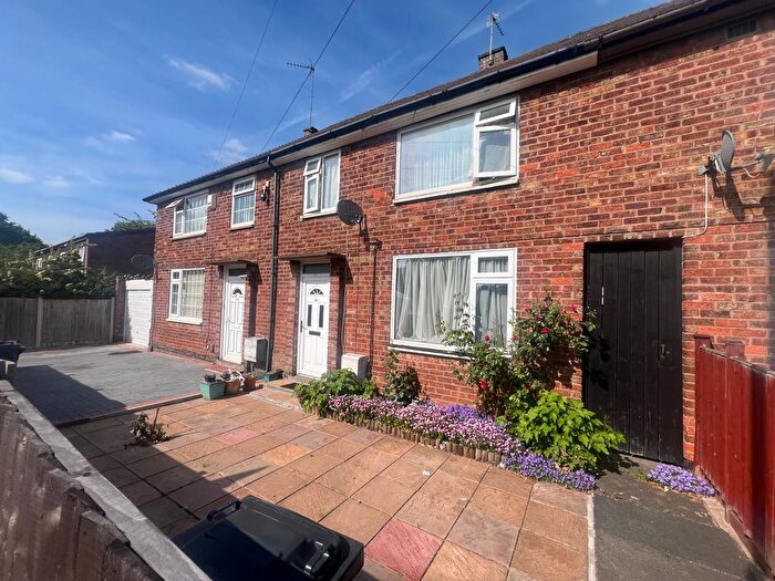 3 Bedroom Terraced House To Rent In Ambassador Road, Leicester, LE5