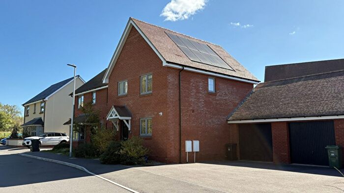 3 Bedroom Semi-detached House For Sale In Dabinett Drive, Sandford, Winscombe., BS25