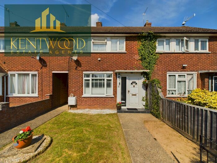 3 Bedroom Terraced House To Rent In Warren Close, Langley, SL3