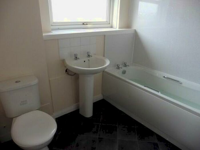 1 Bedroom House To Rent In Glenmore, Whitburn, EH47