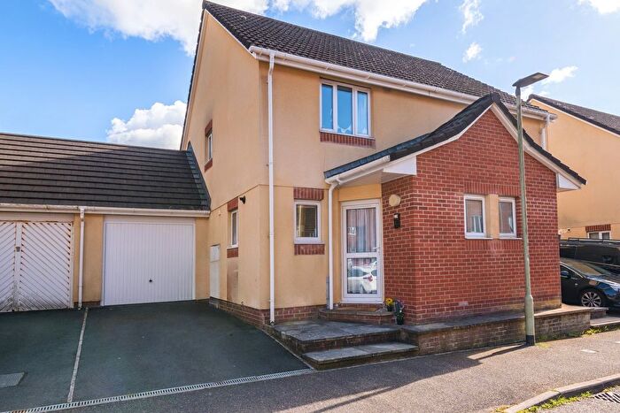 2 Bedroom Semi Detached House For Sale In Silverwood Heights, Barnstaple, Devon, EX32