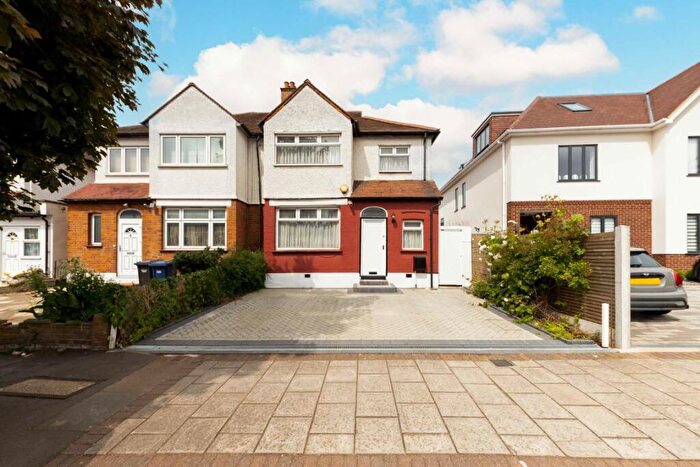 4 Bedroom Semi-Detached House For Sale In Neeld Crescent, Hendon, NW4