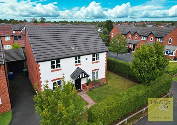 4 Bedroom Detached House For Sale In Hive Lane, Stockport, SK2