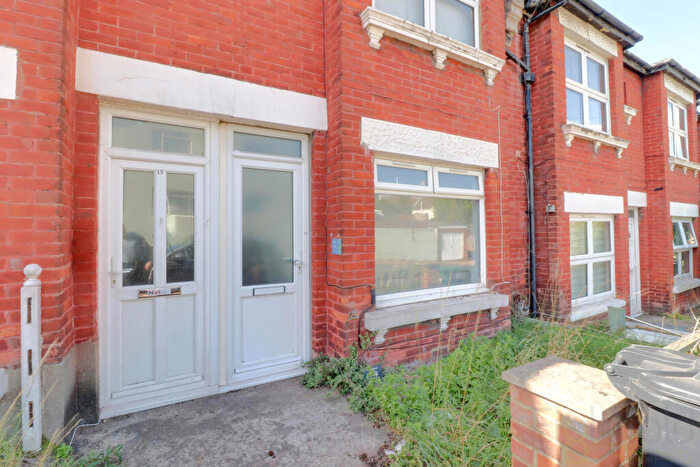 3 Bedroom Terraced House To Rent In Milner Road, Brighton, BN2