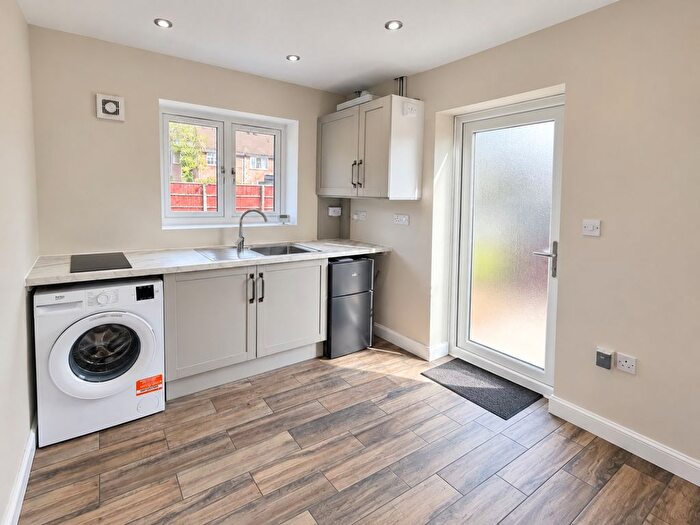 1 Bedroom Studio To Rent In Cemetery Road, Houghton Regis, Dunstable, Bedfordshire, LU5