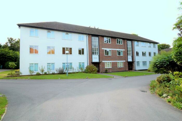 2 Bedroom Flat To Rent In Southend Road, Beckenham, BR3