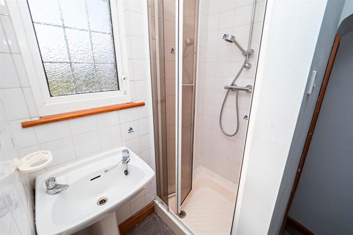 1 Bedroom Flat For Sale In Rosehill Avenue, Sutton, SM1