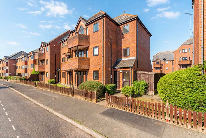 1 Bedroom Apartment For Sale In Ashtree Court, Granville Road, St. Albans, Hertfordshire, AL1