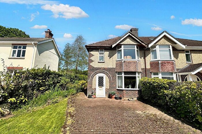 3 Bedroom Semi-Detached House For Sale In Verwood, BH31