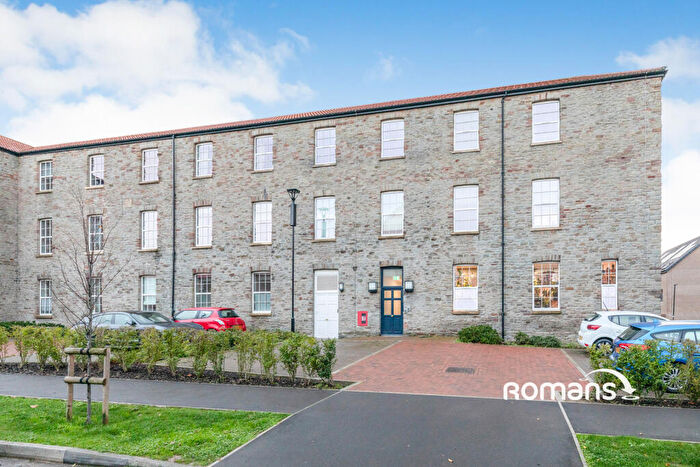 2 Bedroom Flat To Rent In Captains Garden, Fishponds, Bristol, BS16