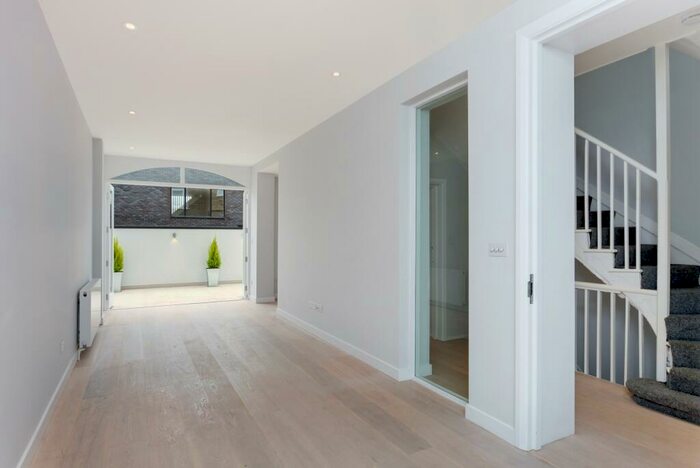 5 Bedroom House To Rent In Gloucester Avenue, Primrose Hill, NW1