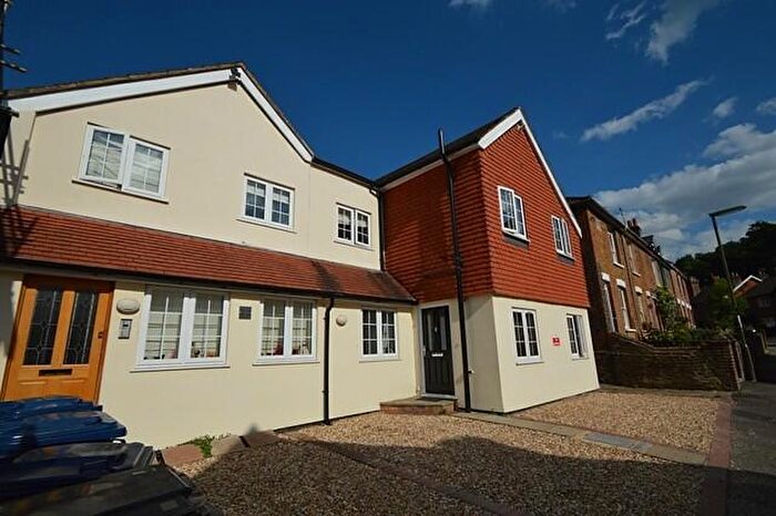 1 Bedroom Apartment To Rent In Bedroom Ground Floor Apartment In Godalming, GU7