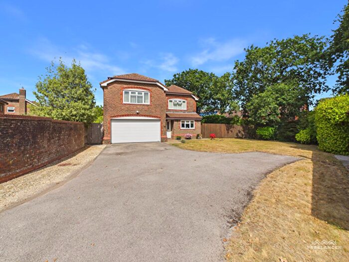 4 Bedroom Detached House For Sale In Bala Drive, Rogerstone, Newport, NP10