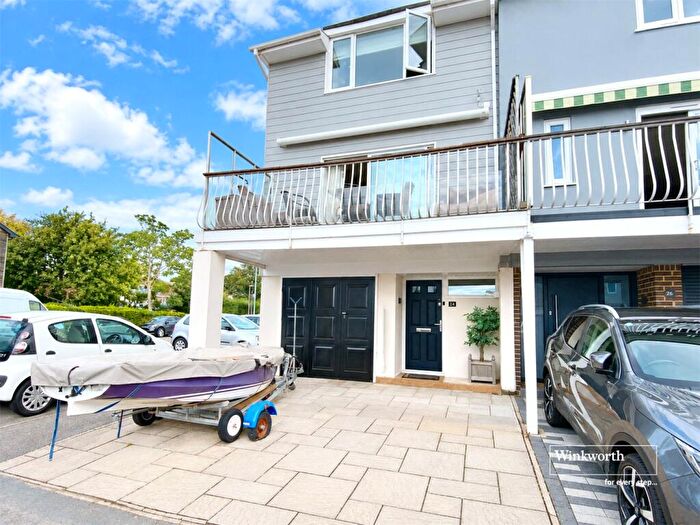 3 Bedroom Town House For Sale In Inveravon, Mudeford, Christchurch, Dorset, BH23
