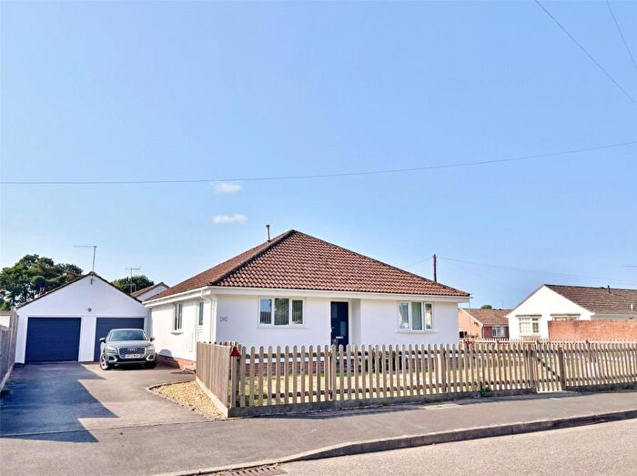 2 Bedroom Bungalow For Sale In Blackthorn Way, Verwood, Dorset, BH31