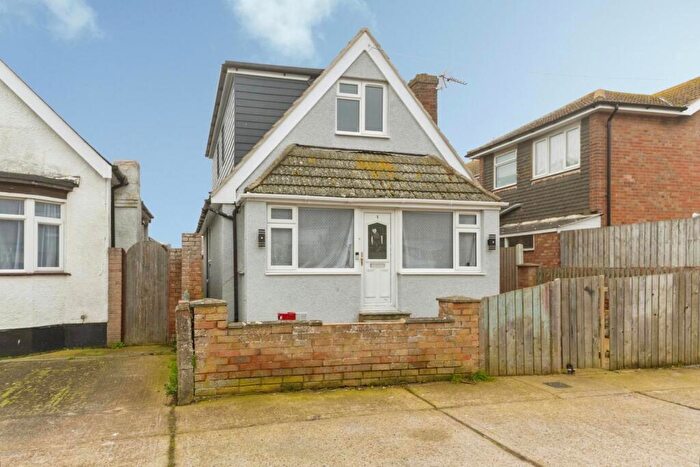 3 Bedroom Bungalow For Sale In Sea Glebe Way, Jaywick, Clacton-on-Sea, Essex, CO15