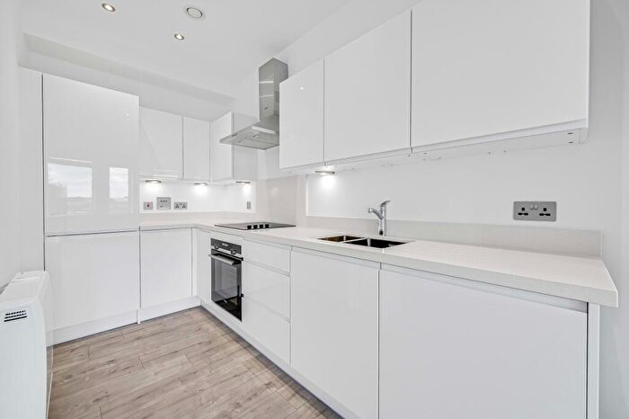 2 Bedroom Flat To Rent In River Front, Enfield, EN1
